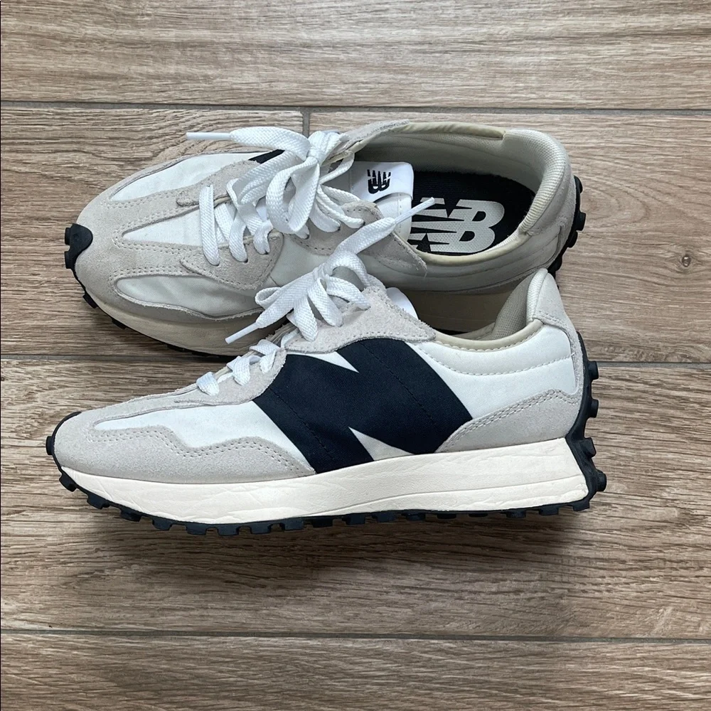 New Balance 327 White & Black Retro Runner Sneakers - Picture 1 of 6